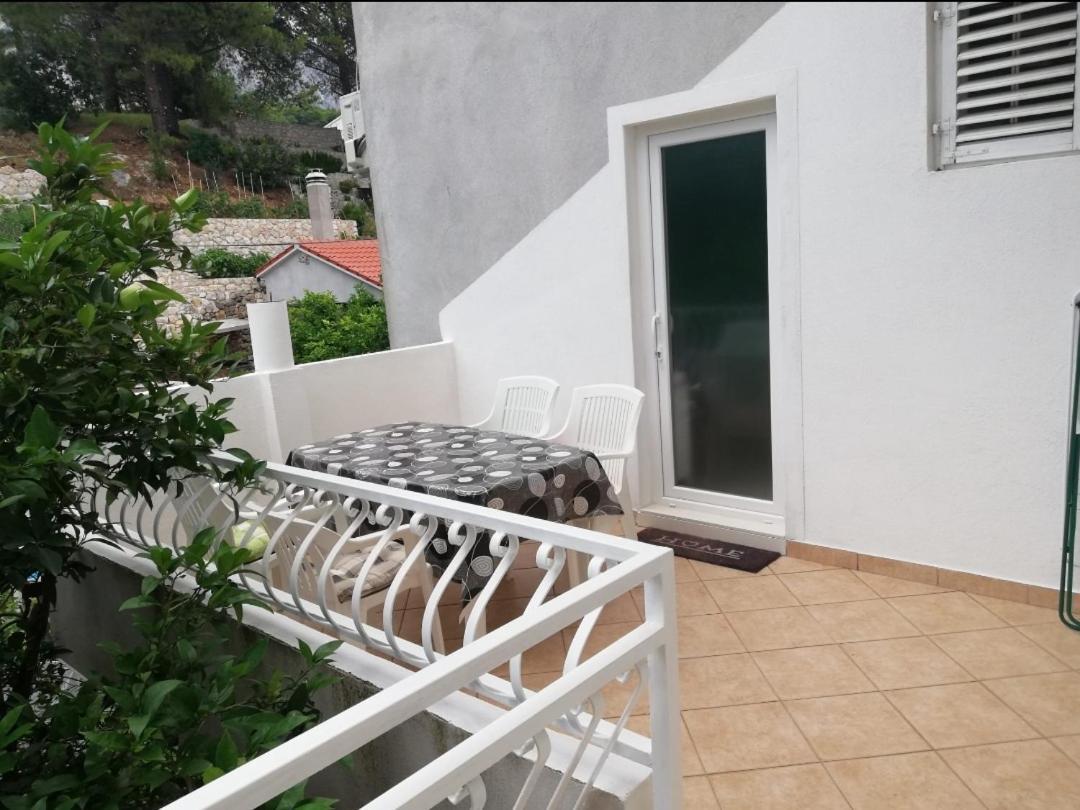 פודגורה Apartman Neven מראה חיצוני תמונה